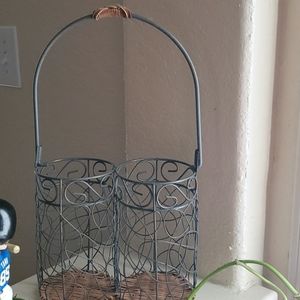 2 ct wine holder with handled